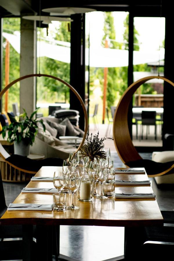 Karma House Goscienczyce Bed & Breakfast Grojec  Exterior foto