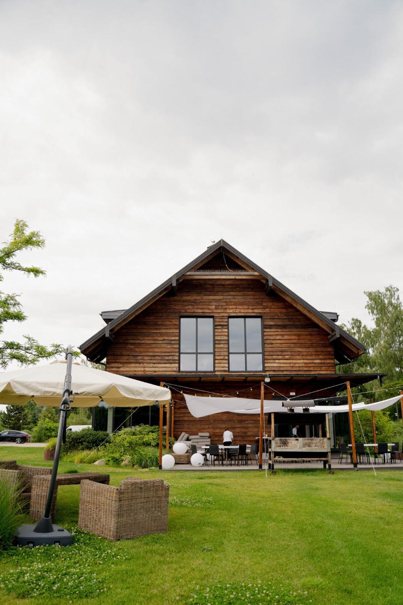 Karma House Goscienczyce Bed & Breakfast Grojec  Exterior foto
