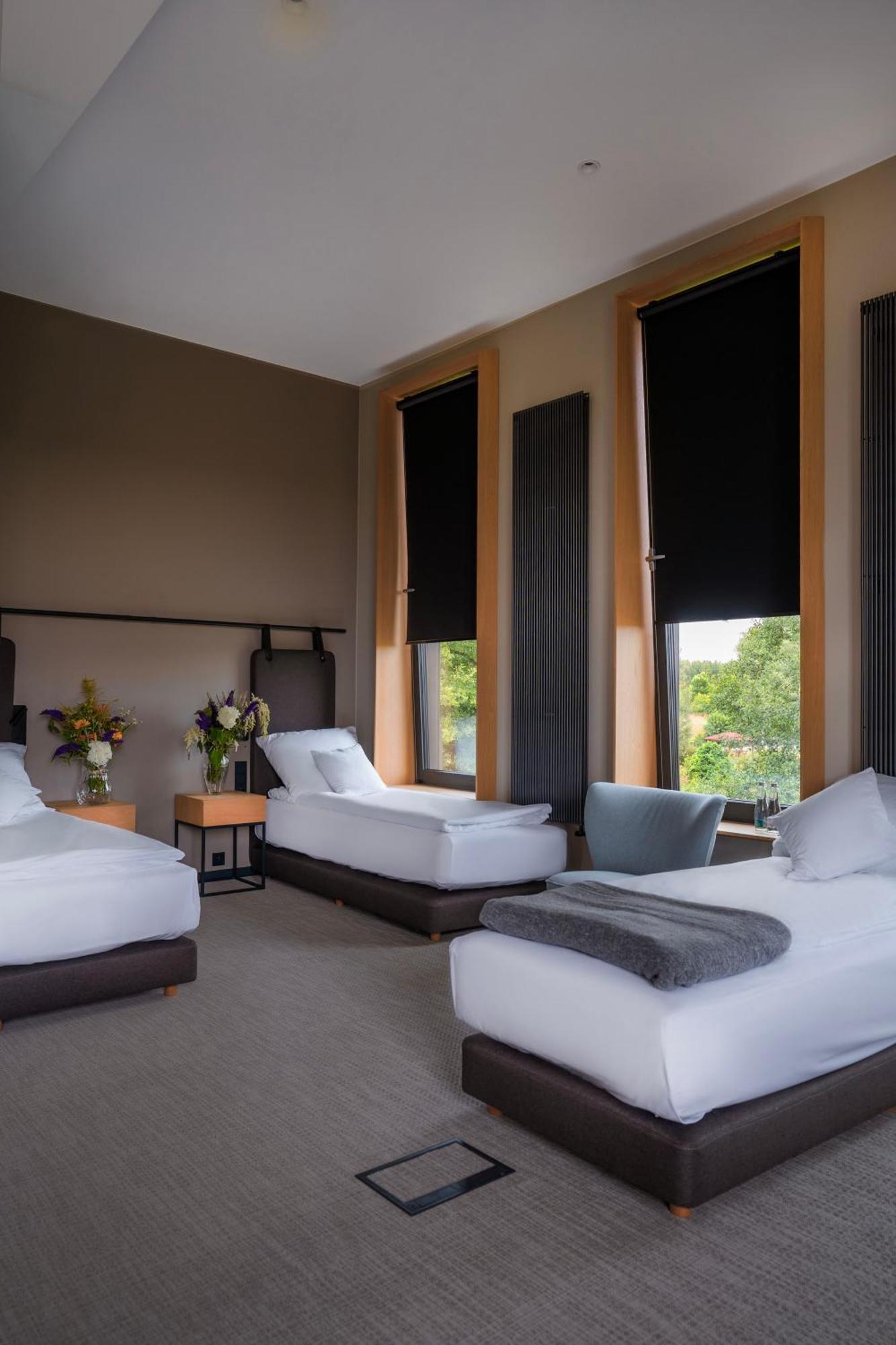 Karma House Goscienczyce Bed & Breakfast Grojec  Exterior foto