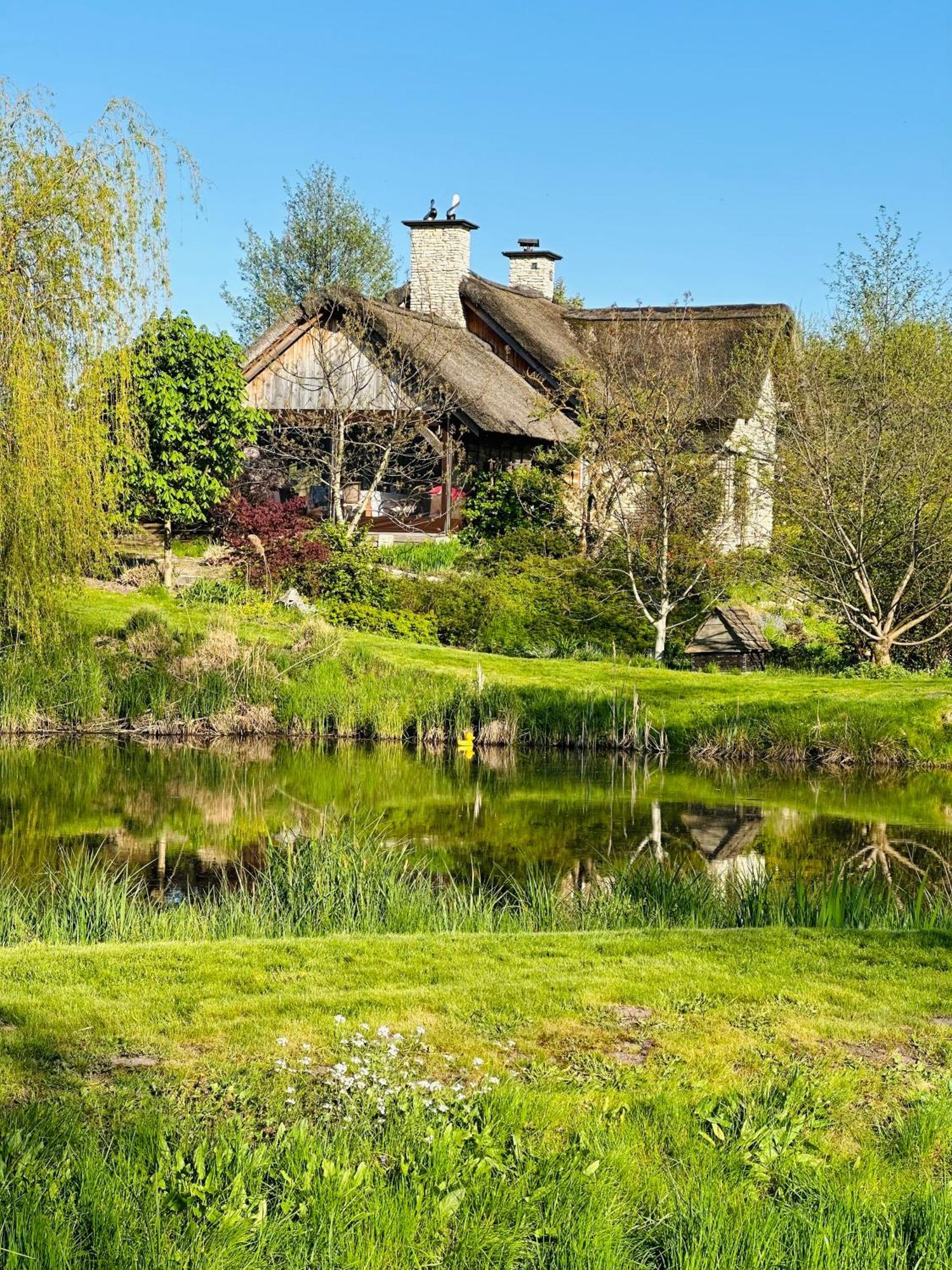 Karma House Goscienczyce Bed & Breakfast Grojec  Exterior foto