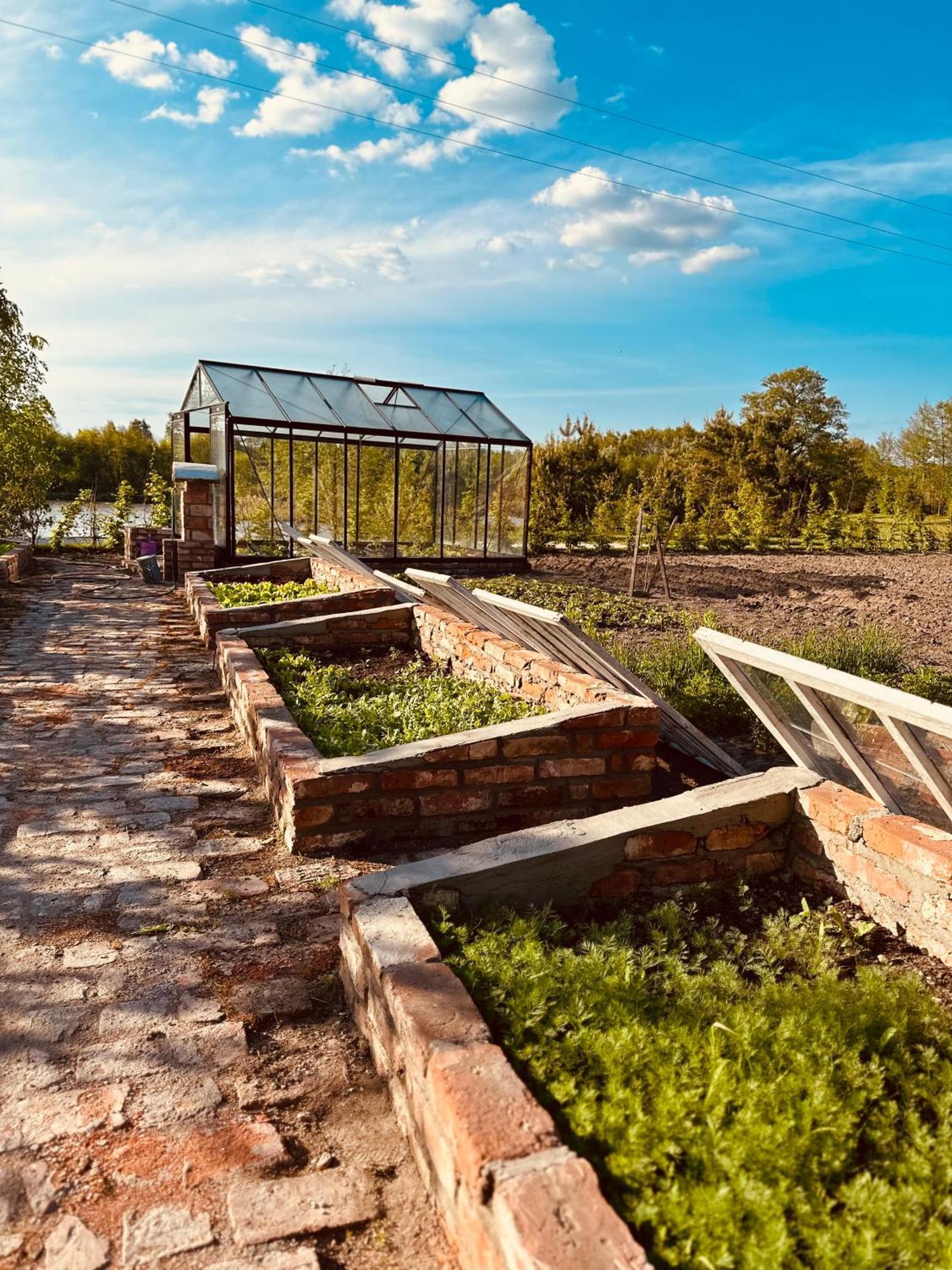 Karma House Goscienczyce Bed & Breakfast Grojec  Exterior foto