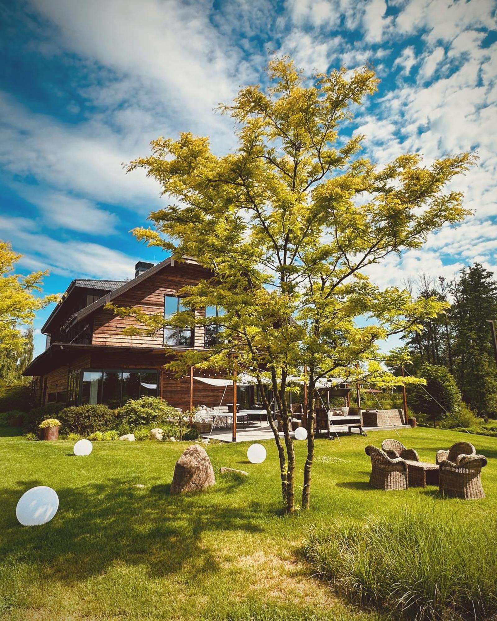Karma House Goscienczyce Bed & Breakfast Grojec  Exterior foto